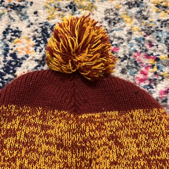 47 Brand NFL Washington Redskins Football Team Pull on Winter Hat with Pom Pom - Picture 5 of 8